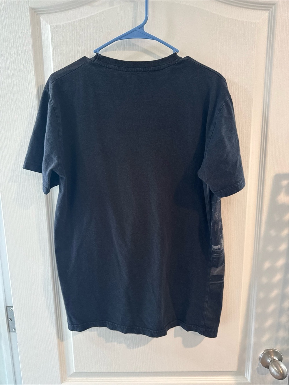 Robin Ruth Black Tee with Red New York Script - Picture 2 of 3